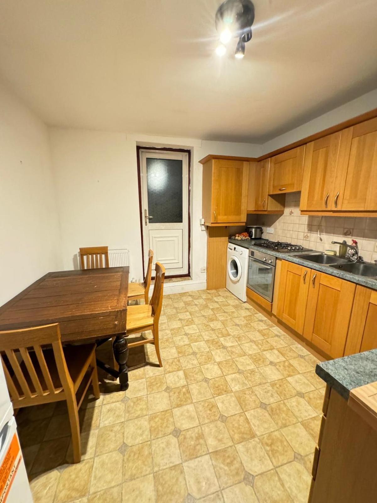 Cozy Single Near Station
