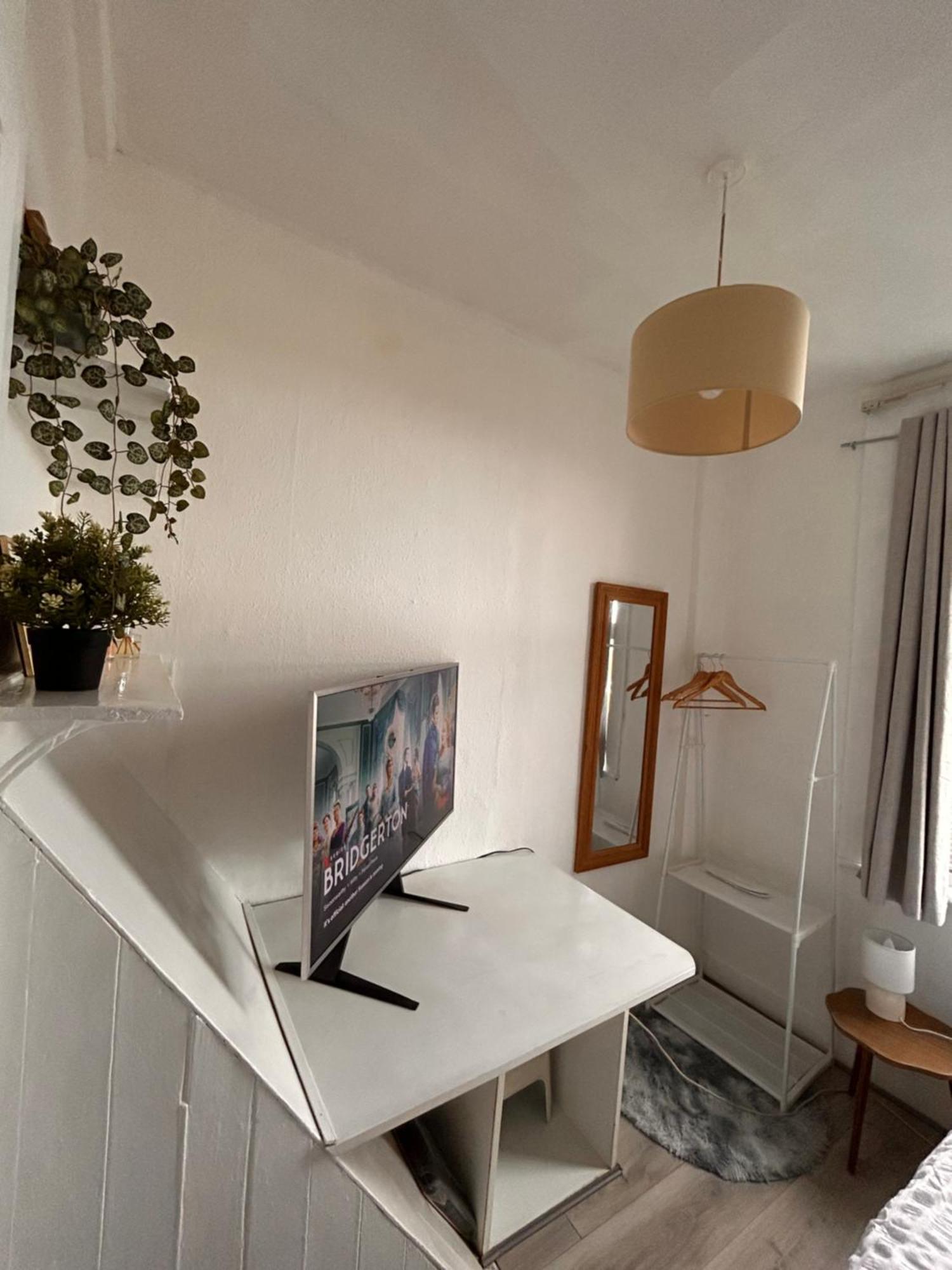 Cozy Single Near Station * Londres
